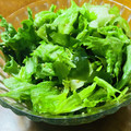 はっぴぃ☆モソモ's cooksnap of when they made レタスとワカメの和風ごまポン酢サラダ.