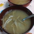 赤い電話's cooksnap of when they made ごぼうと玉ねぎの味噌汁.