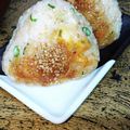 えみsweets♡'s cooksnap of when they made おかか･ネギ･チーズの胡麻油で焼おにぎり.