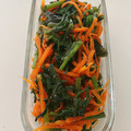 yokoyoko76's cooksnap of when they made 春菊と人参のさっぱり胡麻和え.