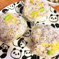 みなとのまんま's cooksnap of when they made カラフル♪ゆかりと沢庵と枝豆のおにぎり.