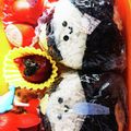 _airi_'s cooksnap of when they made ひな祭りキャラ弁＊三角おむすびdeお雛様.