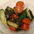 ミドランドキッチン's cooksnap of when they made トマトとキュウリとワカメで中華和え.