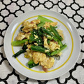 Haru Haru's cooksnap of when they made 小松菜とベーコンのふわたま深煎りごま炒め.
