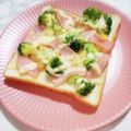 STimeBlues's cooksnap of when they made ブロッコリーハムコーンマヨチーズトースト.