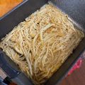 ともさと8888's cooksnap of when they made 簡単！エノキだけ！バター炒め.