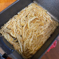 ともさと8888's cooksnap of when they made 簡単！エノキだけ！バター炒め.