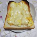 くネコまろす's cooksnap of when they made 茹で玉子で☆朝からカフェ気分卵トースト☆.