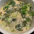フランクフルトJr's cooksnap of when they made ブロッコリーのかき玉スープ.
