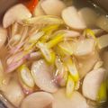 berry tai's cooksnap of when they made カニ缶で★蕪と豆腐のトロトロスープ.