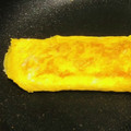 葉月st☆'s cooksnap of when they made 巻き寿司用にスリムで長～い・甘い卵焼き.