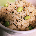 ★ゆむ★'s cooksnap of when they made 簡単！冷凍枝豆de豆まめご飯.