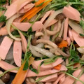 ☆ぉりん☆'s cooksnap of when they made 魚肉ソーセージと豆苗のヘルシー野菜炒め.