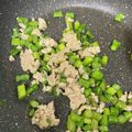 irikomaru's cooksnap of when they made 離乳食完了期　鶏ミンチとアスパラの炒め物.