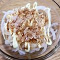 もにゃっこ's cooksnap of when they made 新玉ねぎのおかかマヨスライス.