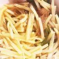 sakikorin's cooksnap of when they made ピーマンとたけのこと搾菜のピリ辛炒め.