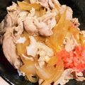 みーちーこー's cooksnap of when they made 簡単、松屋風豚丼.