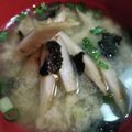 ポンナナ's cooksnap of when they made 風味豊か♡ゴボウと海苔の味噌汁.