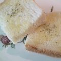 13歳's cooksnap of when they made 簡単なのに本格的★ガーリックトースト♪.