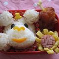 ＴＷＯＨＥＡＲＴＳ's cooksnap of when they made ケアベアおにぎり＊キャラ弁.