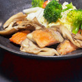 ☆GSSQHY☆'s cooksnap of when they made 鮭と舞茸の白だしバター♩.