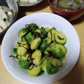 よちりん's cooksnap of when they made 無限に食べれる芽キャベツの塩昆布サラダ.