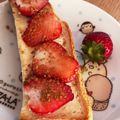 mantacarp's cooksnap of when they made いちご♡クリームチーズのっけトースト.