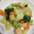 クックM8KCND☆'s cooksnap of when they made 鮭と野菜の塩麹バター炒め.