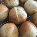 LinLinkBu's cooksnap of when they made 翌日もしっとり☆玄米粉のプチパン.