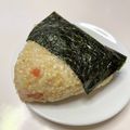 azbjbn's cooksnap of when they made おばあちゃんの味♬梅干しおにぎり.