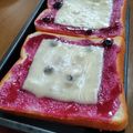 popee8's cooksnap of when they made ブルーベリージャムとピザチーズのトースト.