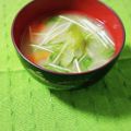 ふうはっちゃん's cooksnap of when they made 普通の味噌汁に♪トッピングで水菜☆.