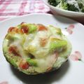 papepo☆'s cooksnap of when they made 簡単☆アボカドとトマトのマヨ醤油焼き☆.