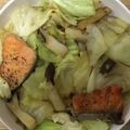 かおり♡♡♡'s cooksnap of when they made キャベツと甘塩鮭のにんにく醤油焼き.