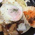 葉月優希's cooksnap of when they made 【簡単】ベーコン目玉焼き丼.