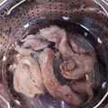 らびのゆうママ's cooksnap of when they made 灰汁で困らない牛筋の下茹で.
