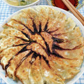 在宅勤務のおじさん's cooksnap of when they made 餃子：青梗菜と椎茸が主役。.