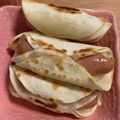 ◎みーちゃん◎'s cooksnap of when they made 餃子の皮で作るトルティーヤチーズドッグ.