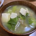 お塩と砂糖's cooksnap of when they made 具材楽しむお味噌汁☆豆腐/舞茸/青梗菜.
