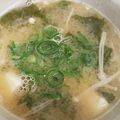 ブランシュkuu's cooksnap of when they made 味噌汁④わかめとえのき.