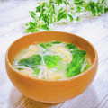 Satoco❋'s cooksnap of when they made レタスとえのきと油揚げの味噌汁.
