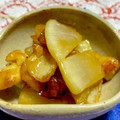 MYAR's cooksnap of when they made 大根と鶏皮の麺つゆ煮.