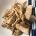 ベティ３'s cooksnap of when they made ☼ガリバタ醤油♪カジキとシメジ炒め.