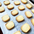 mahotere's cooksnap of when they made バニラ香る基本の…米粉クッキー.