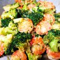 fuka6616's cooksnap of when they made えびとブロッコリーのニンニク炒め.