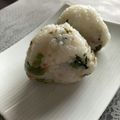 chi−ちゃん's cooksnap of when they made 高菜とゴマと鰹節のおにぎり.