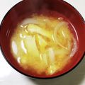 三つ葉つくし's cooksnap of when they made 【 じゃがいもと玉ねぎのお味噌汁♪ 】.
