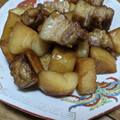 まーく71's cooksnap of when they made 豚の角煮とじゃがいも.