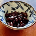 Superlittleboo's cooksnap of when they made お正月に☆炊飯器で簡単黒豆.