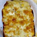 しゅがーぐらいだー's cooksnap of when they made チーズがとろ～り☆マヨコーントースト.